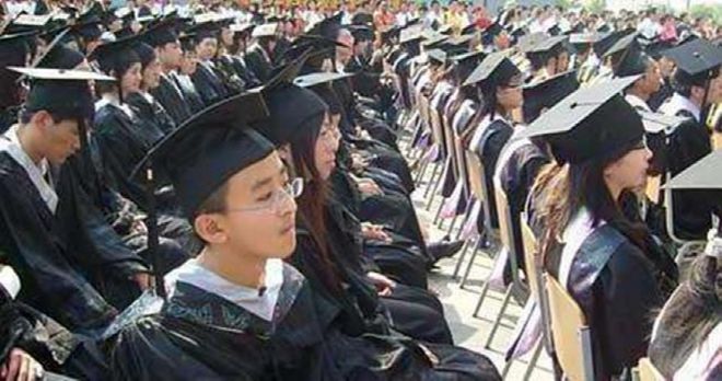 威尼斯中场佩雷斯：升级派对太疯狂了，我不会回西班牙了
