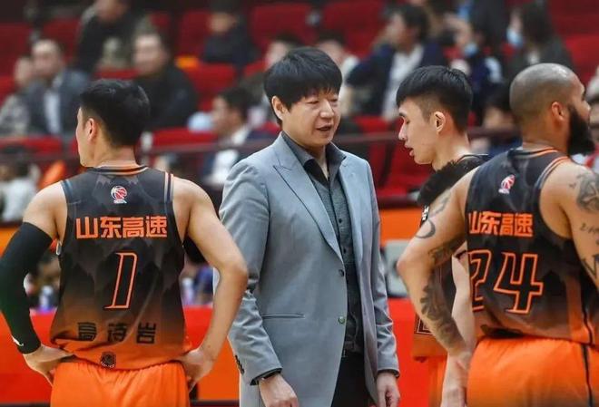 运营商财经网康钊：我一点都不认可蔚来汽车CEO李斌的说法