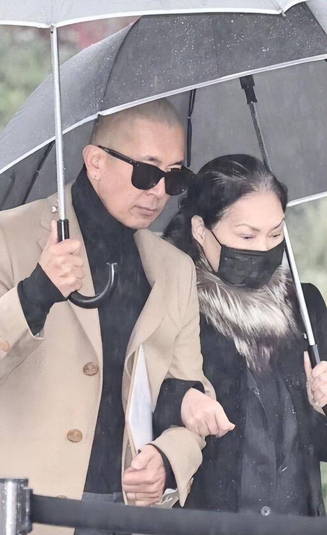 希罗社媒晒拳击训练照，此前曾与阿德巴约发生肢体冲突