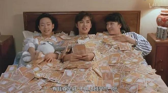 杨乐乐11岁儿子现身，眼神举止异常引热议，网友建议汪涵练小号