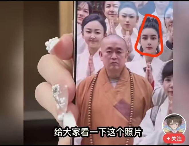情侣在瑞士雪山顶“撒欢”，就这么被全世界直播了···