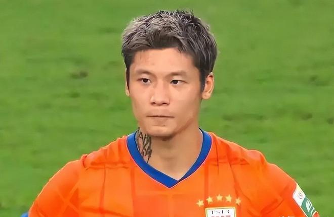 体坛:唐田更像manager;他跟随多位名帅,有进的足球理念