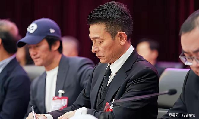 十日谈·我和世界杯｜马信芳：听周小燕聊“世界杯”