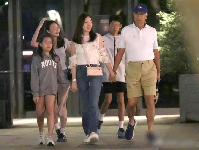 法媒：姆巴佩脚踝伤无大碍但仍需观察，可出战半决赛