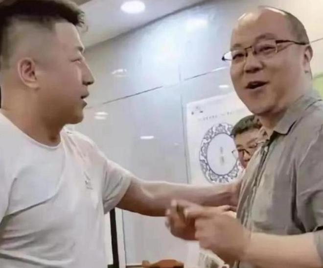 捷克内定冠军！穆霍娃粉碎高芙夺冠梦想，诺娃阻止乌克兰网球突破