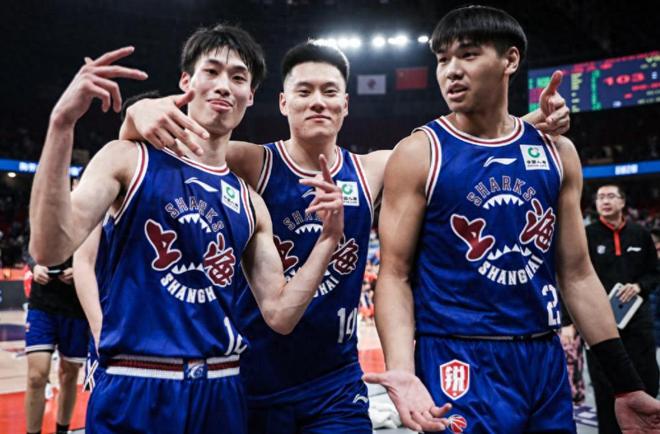 NBA夏联：勇士金队29分大胜马刺 韩国李贤重11分11号秀11+8