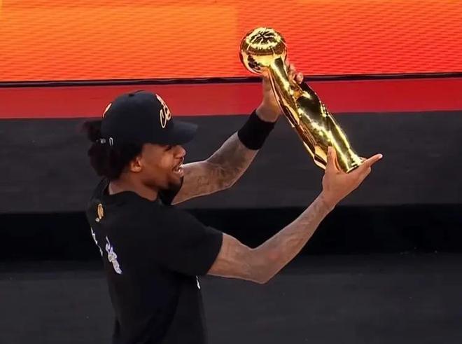 NBA夏联：勇士金队29分大胜马刺 韩国李贤重11分11号秀11+8