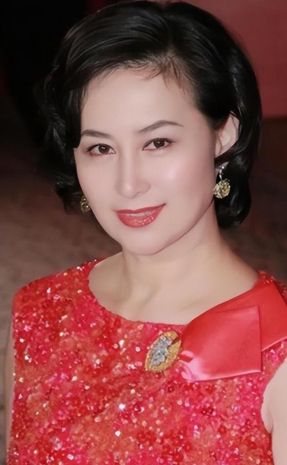记者：库明加团队不想詹姆斯回骑士，因其有本机会去骑士站稳脚跟