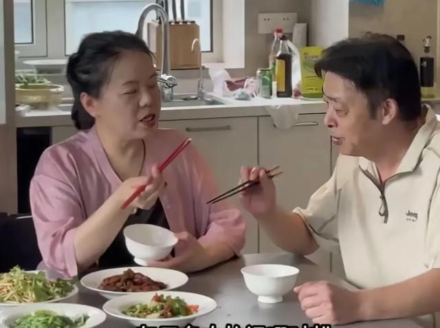 贝林厄姆一传一射，英格兰2比0巴拿马锁定头名