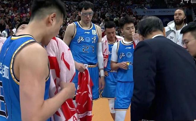 小布朗20分达迪耶20+7 篮网大胜尼克斯