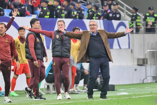 世界杯富豪榜：C罗年入3亿美元登顶，18岁亚马尔已年入4300万美元
