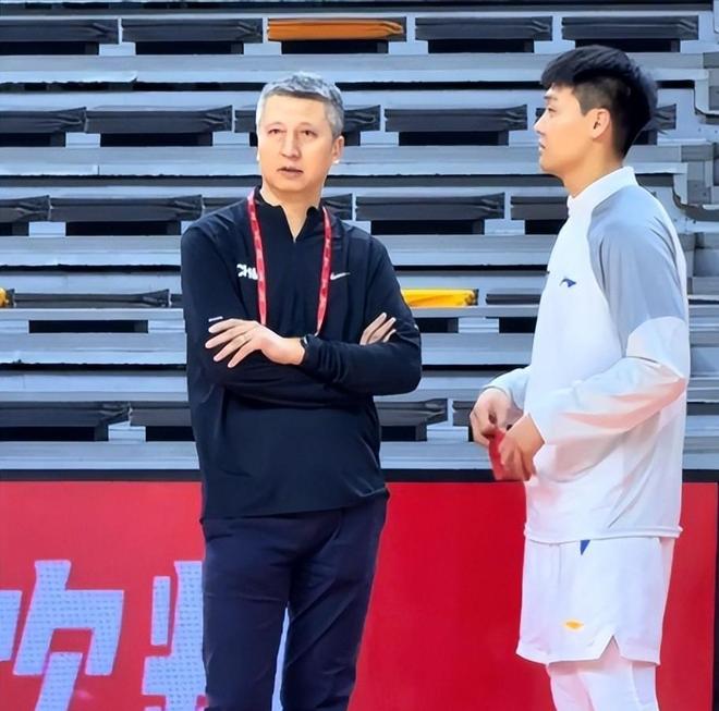 首次拿顶薪!CBA这6人等续约,张镇麟双丰收,27岁国手辅佐胡金秋