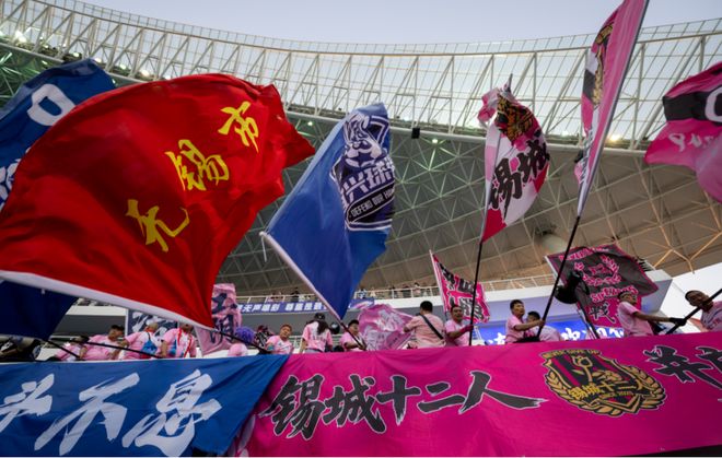 恭喜!杜锋姐姐当选新疆篮协副会长,朱芳雨新决定,宏远旧将退役