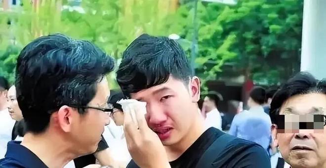 含剧毒，无解药！每家每户都有，千万别乱吃，哪怕煮烂了也没用！