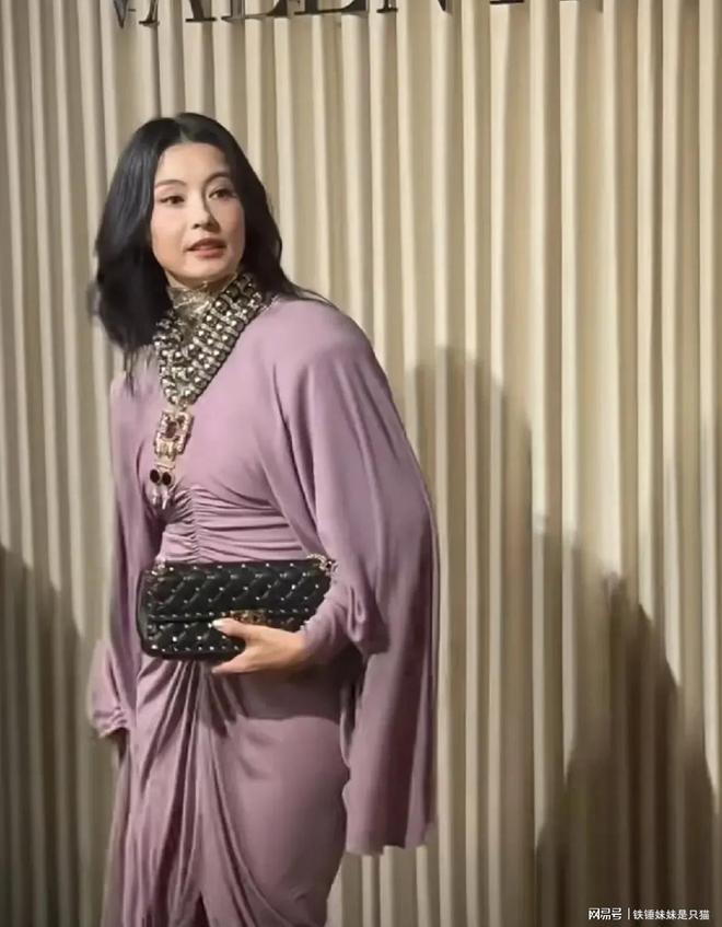 如果一个家庭没有背景，也没有关系，那孩子学历再高，也只能是“打工苦力阶层”