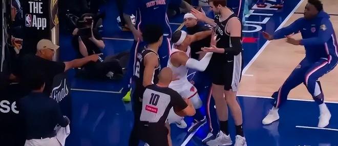 时代终落幕，所有和姚明做过队友的球员都已离开NBA