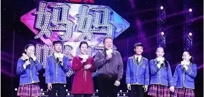 “包贝尔出轨”热搜爆了，曝光者再发最新内容：包贝尔不是嫖娼，红发女子与包贝尔相识于2024年一场聚会，包贝尔在拍戏暂时无法回应