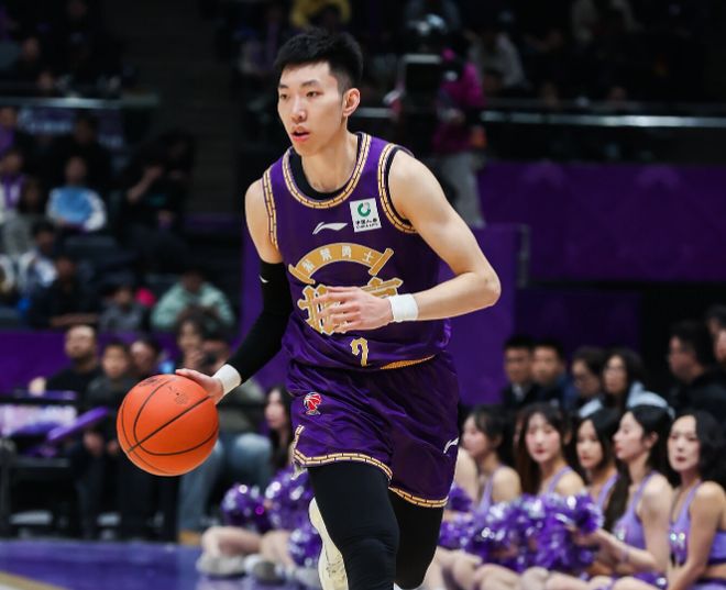 世界杯：华裔前锋梅开二度 雷扎伊扬传射建功 伊朗2