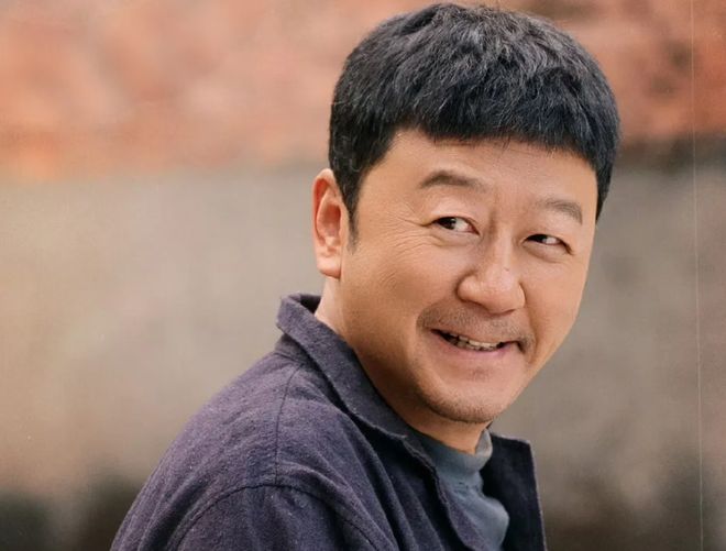 姆巴佩被踹受伤！提前被替换下场，法国主帅德尚做出回应